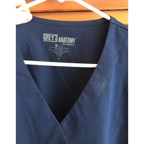 Grey’s Anatomy Womens scrub top - Picture 5 of 6